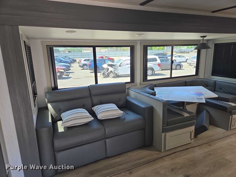 image for item EC4304 2024 Forest River Wildwood camper