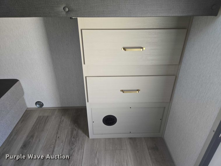 image for item EC4304 2024 Forest River Wildwood camper