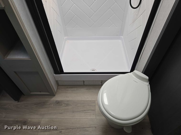 image for item EC4304 2024 Forest River Wildwood camper