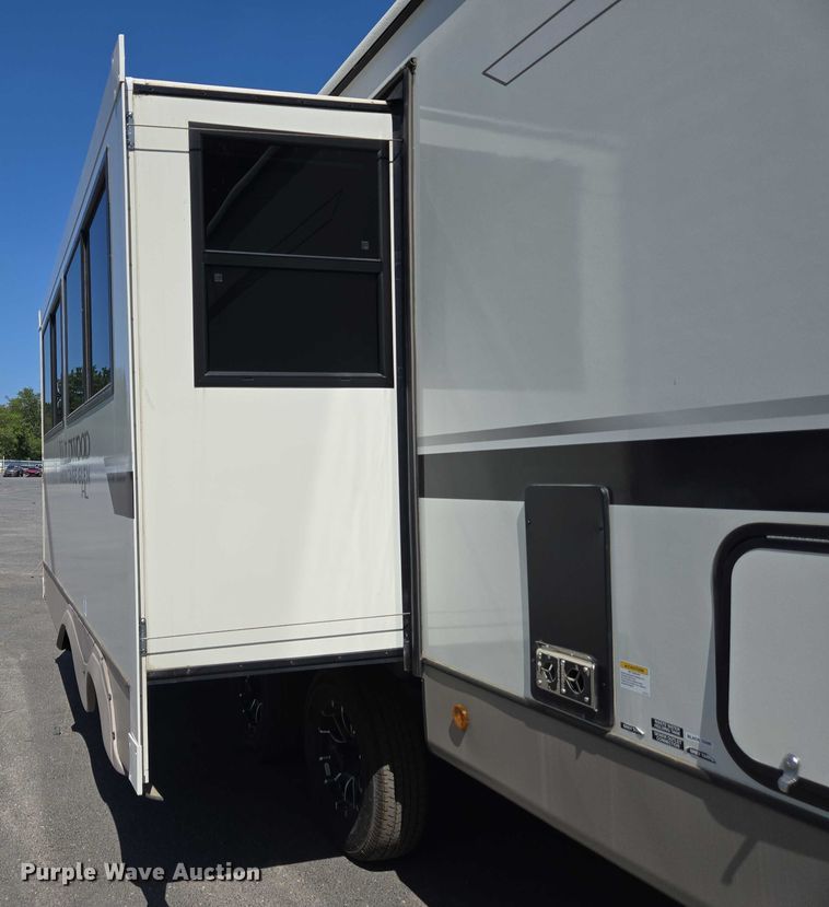 image for item EC4305 2024 Forest River Wildwood camper