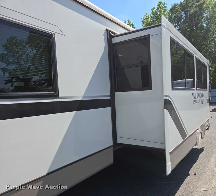 image for item EC4305 2024 Forest River Wildwood camper