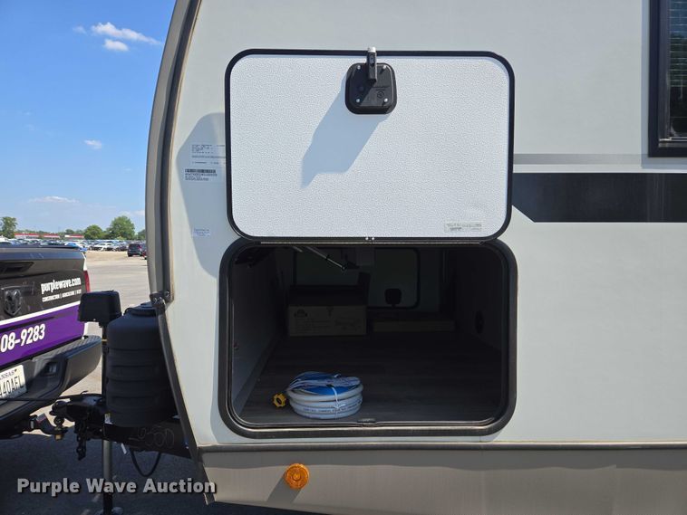 image for item EC4305 2024 Forest River Wildwood camper