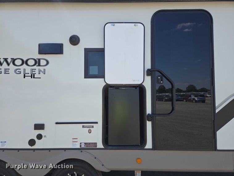 image for item EC4305 2024 Forest River Wildwood camper