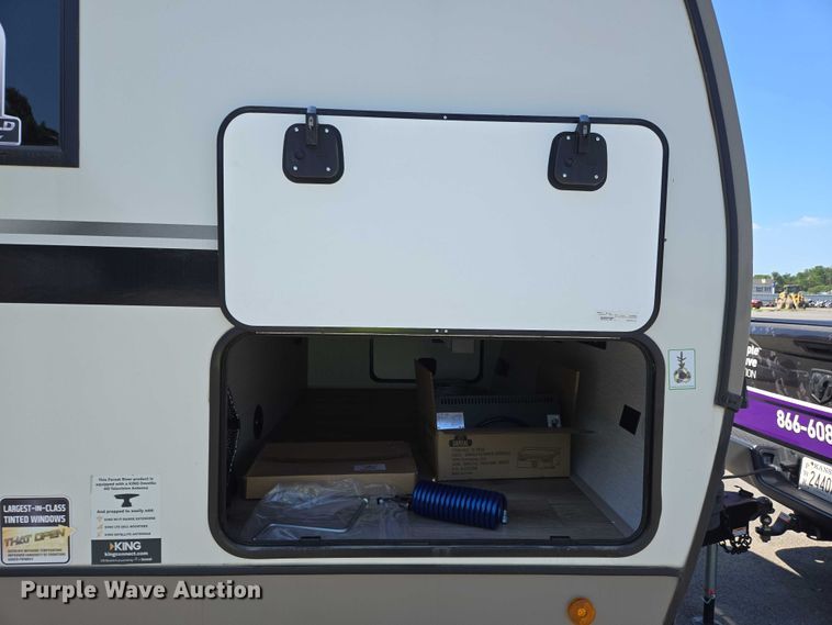 image for item EC4305 2024 Forest River Wildwood camper