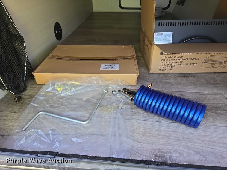 image for item EC4305 2024 Forest River Wildwood camper