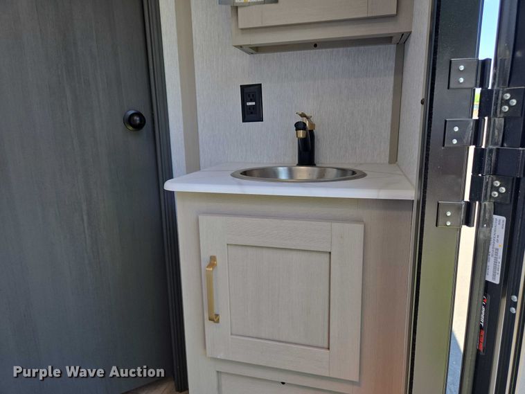 image for item EC4305 2024 Forest River Wildwood camper