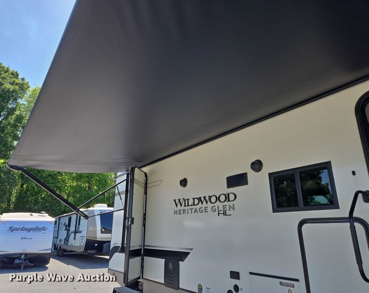 image for item EC4305 2024 Forest River Wildwood camper