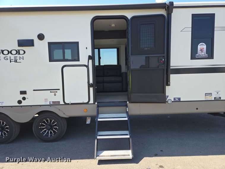 image for item EC4305 2024 Forest River Wildwood camper