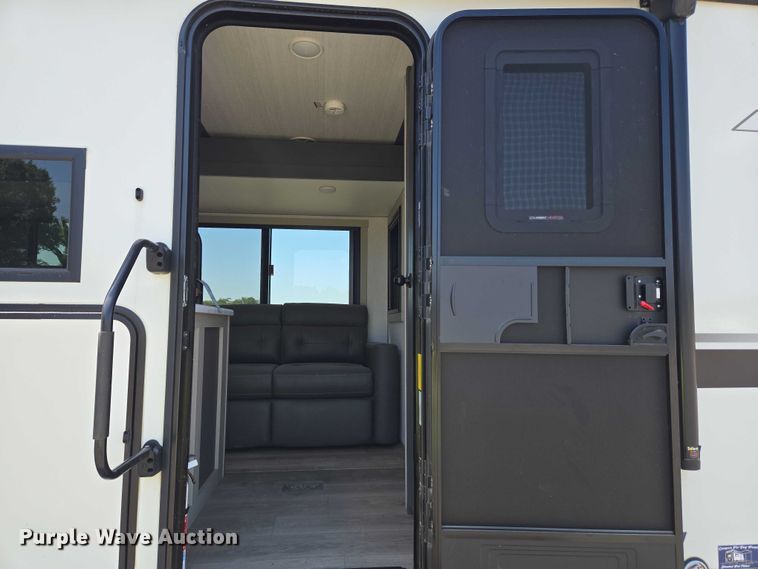 image for item EC4305 2024 Forest River Wildwood camper