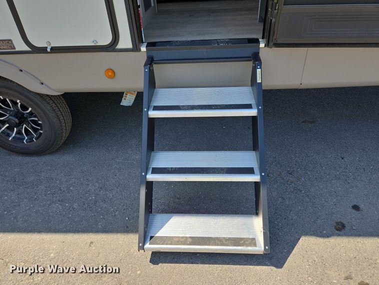 image for item EC4305 2024 Forest River Wildwood camper