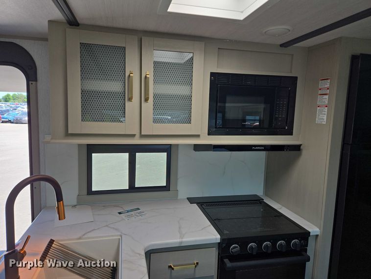 image for item EC4305 2024 Forest River Wildwood camper