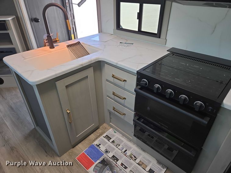 image for item EC4305 2024 Forest River Wildwood camper