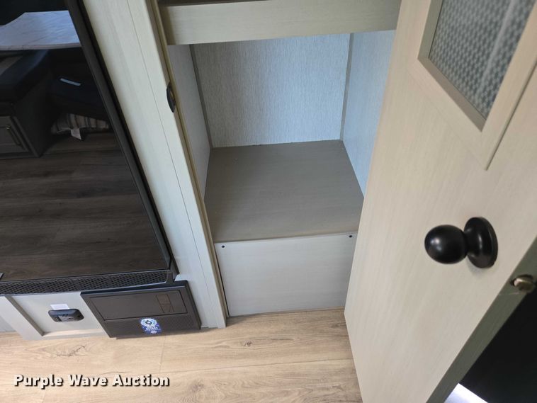 image for item EC4305 2024 Forest River Wildwood camper