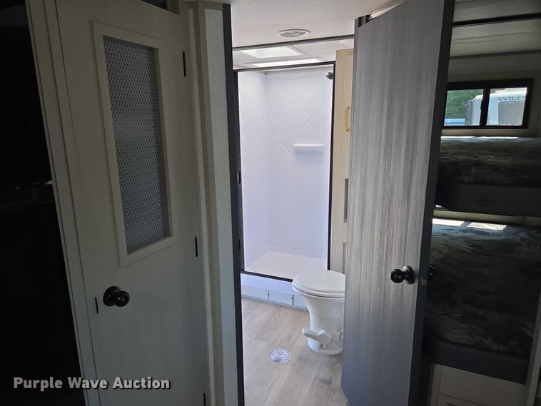 image for item EC4305 2024 Forest River Wildwood camper