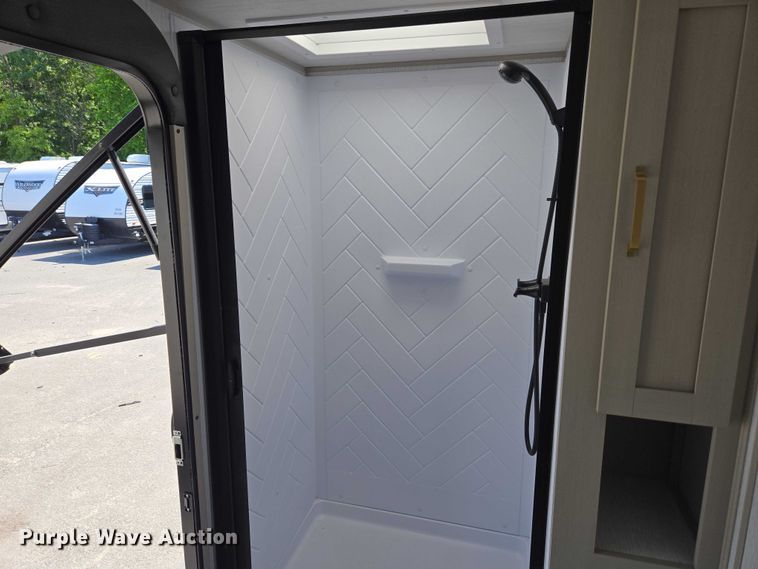 image for item EC4305 2024 Forest River Wildwood camper