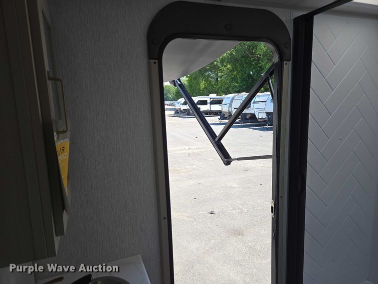 image for item EC4305 2024 Forest River Wildwood camper