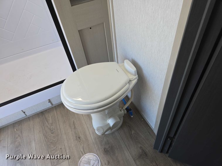 image for item EC4305 2024 Forest River Wildwood camper