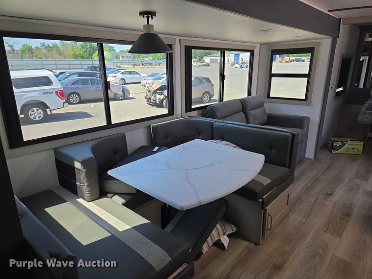 image for item EC4305 2024 Forest River Wildwood camper