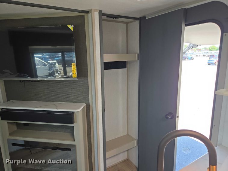 image for item EC4305 2024 Forest River Wildwood camper