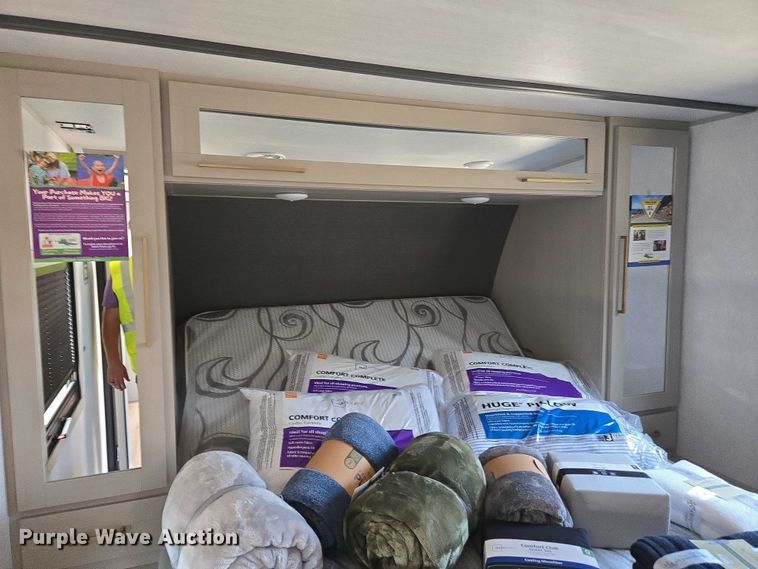 image for item EC4305 2024 Forest River Wildwood camper