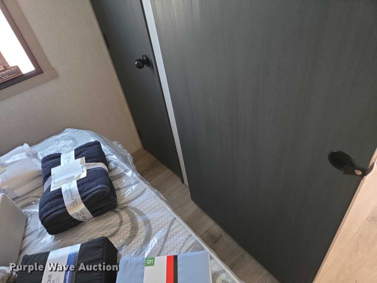 image for item EC4305 2024 Forest River Wildwood camper