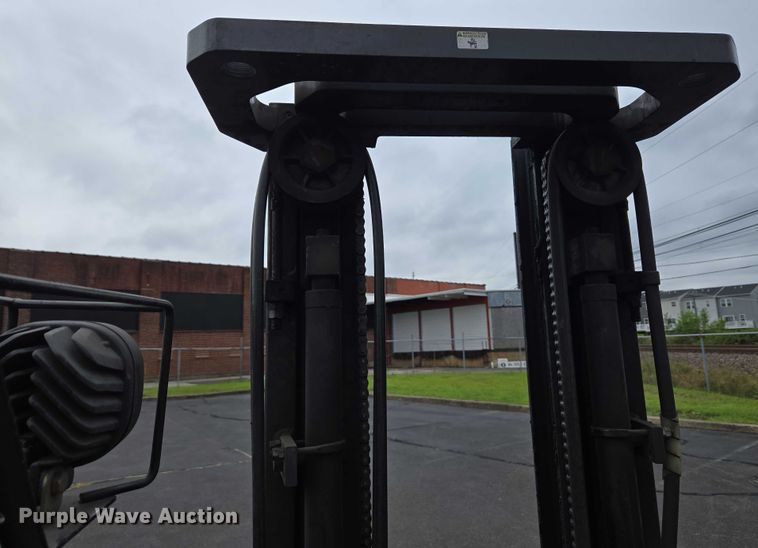 image for item EC4308 2015 UniCarriers CFS40 forklift