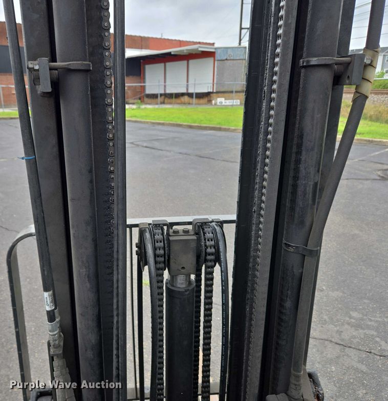 image for item EC4308 2015 UniCarriers CFS40 forklift