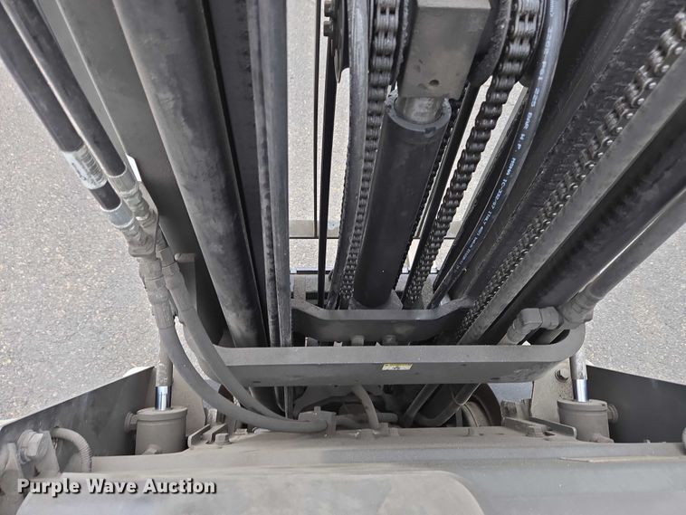 image for item EC4308 2015 UniCarriers CFS40 forklift