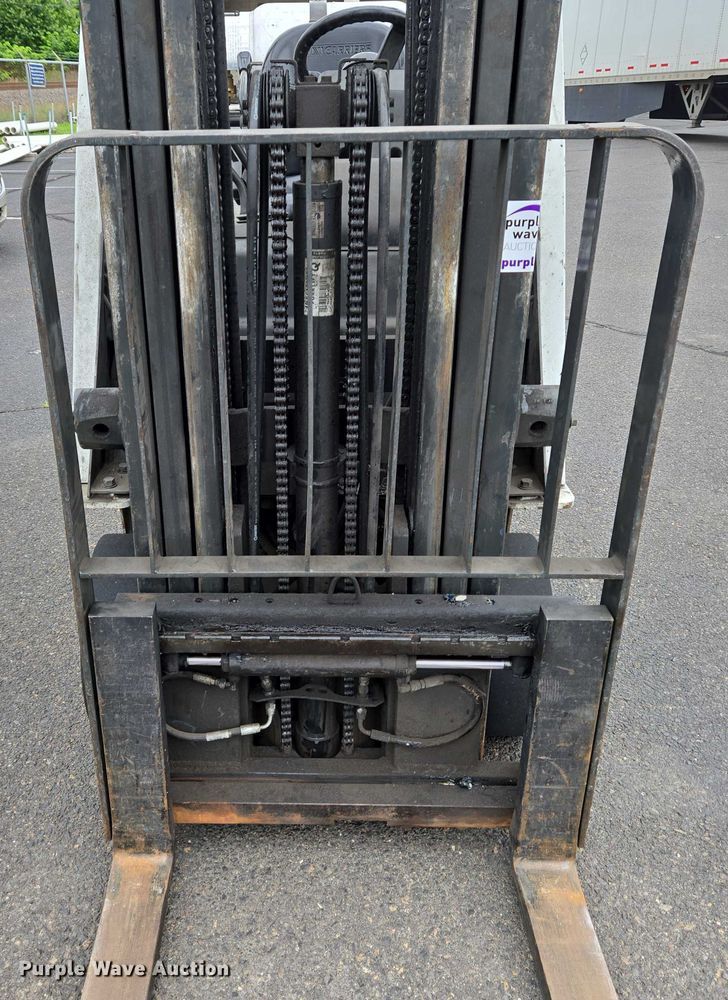 image for item EC4308 2015 UniCarriers CFS40 forklift