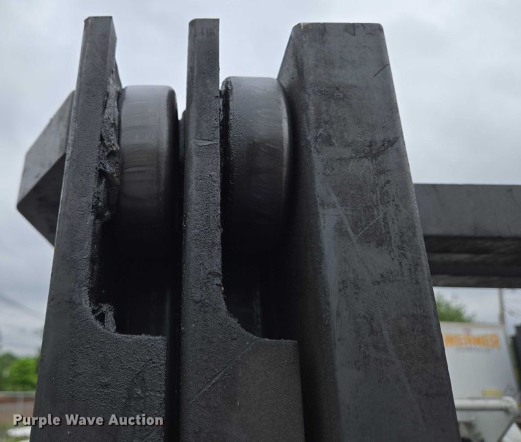 image for item EC4308 2015 UniCarriers CFS40 forklift