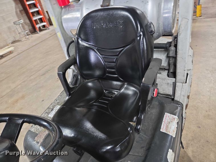 image for item EC4308 2015 UniCarriers CFS40 forklift