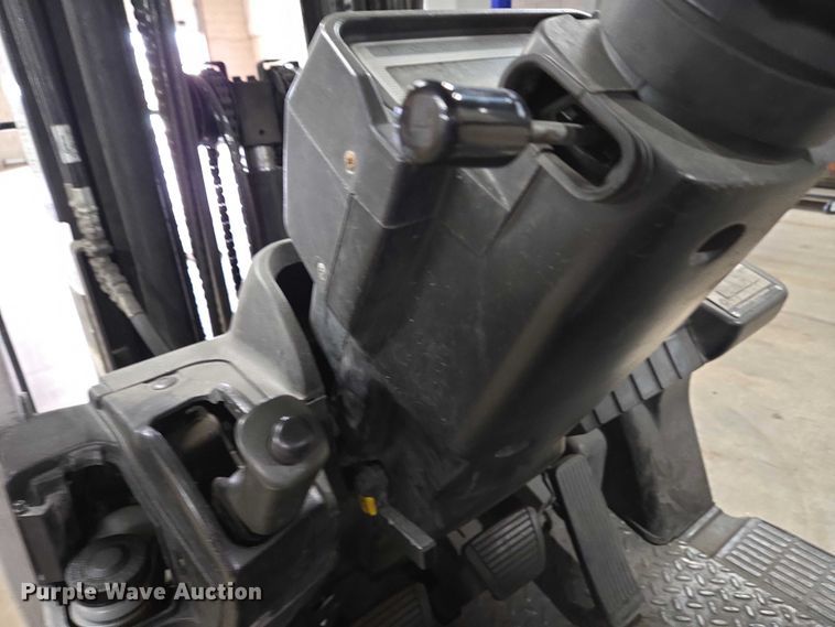 image for item EC4308 2015 UniCarriers CFS40 forklift