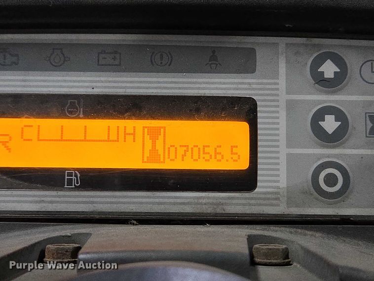 image for item EC4308 2015 UniCarriers CFS40 forklift