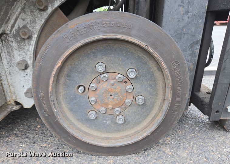 image for item EC4308 2015 UniCarriers CFS40 forklift