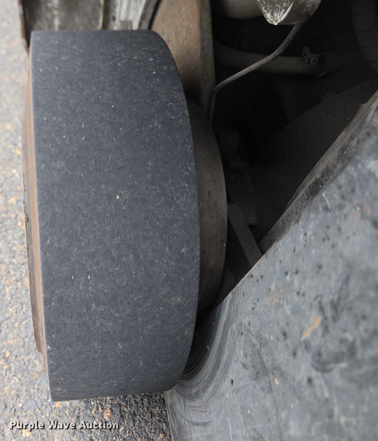 image for item EC4308 2015 UniCarriers CFS40 forklift