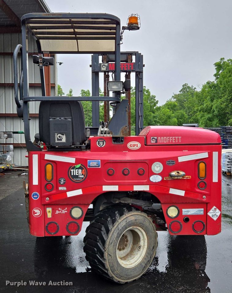 image for item EC4309 2015 Moffett M8 55.4 forklift