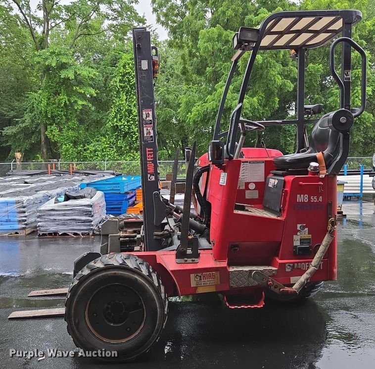 image for item EC4309 2015 Moffett M8 55.4 forklift