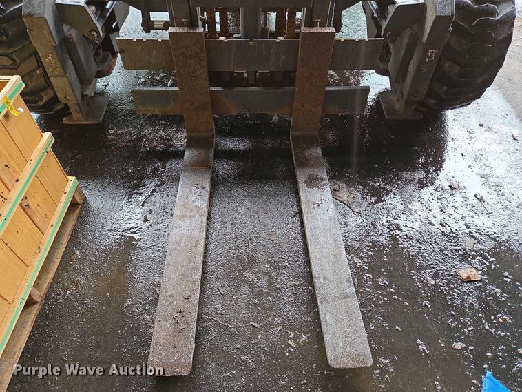 image for item EC4309 2015 Moffett M8 55.4 forklift