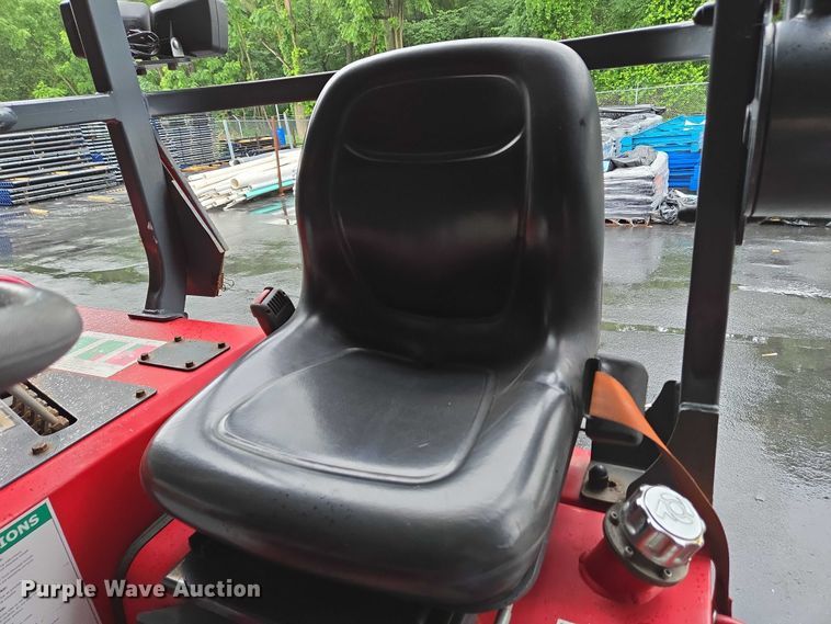 image for item EC4309 2015 Moffett M8 55.4 forklift