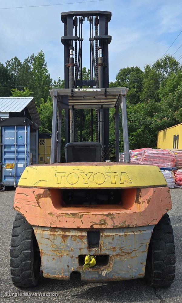 image for item EC4329 2011 Toyota 7FDU80 forklift