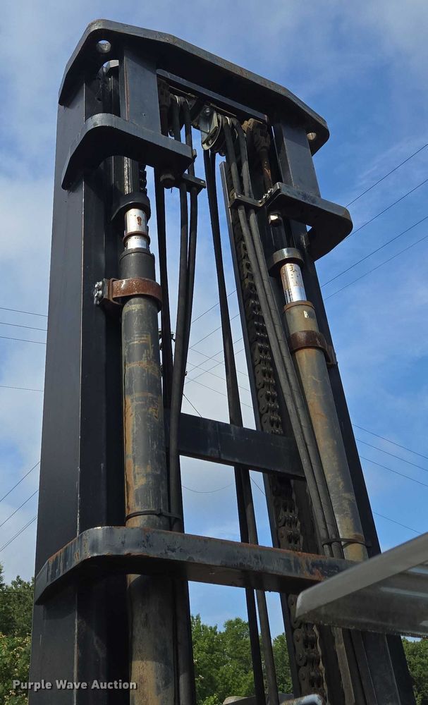 image for item EC4329 2011 Toyota 7FDU80 forklift