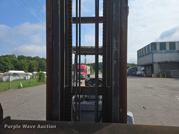 image for item EC4329 2011 Toyota 7FDU80 forklift