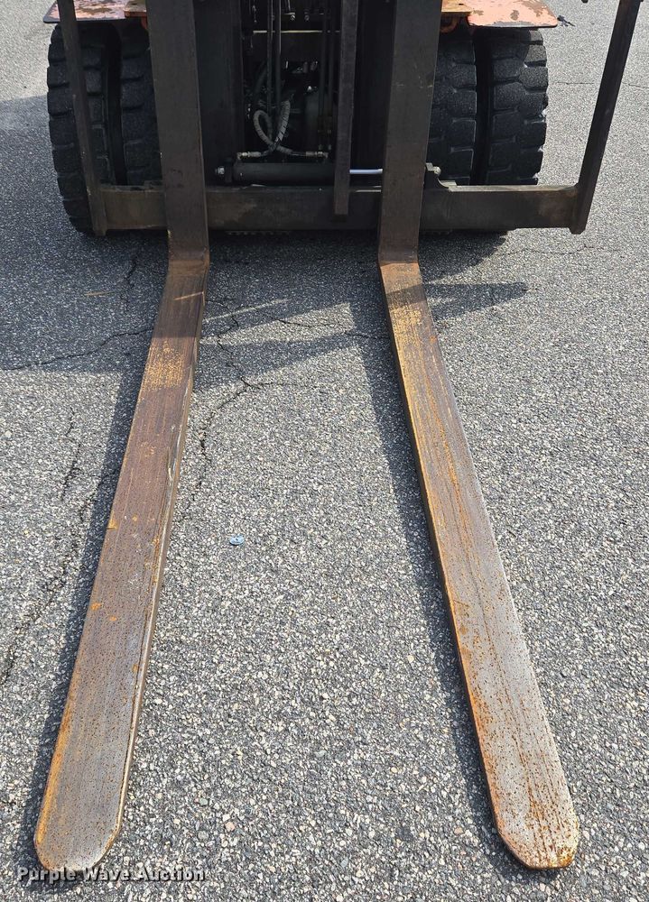 image for item EC4329 2011 Toyota 7FDU80 forklift