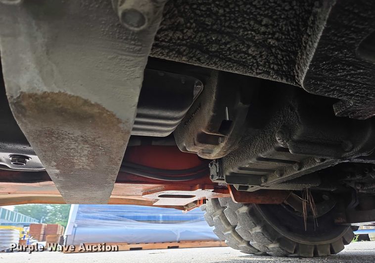 image for item EC4329 2011 Toyota 7FDU80 forklift