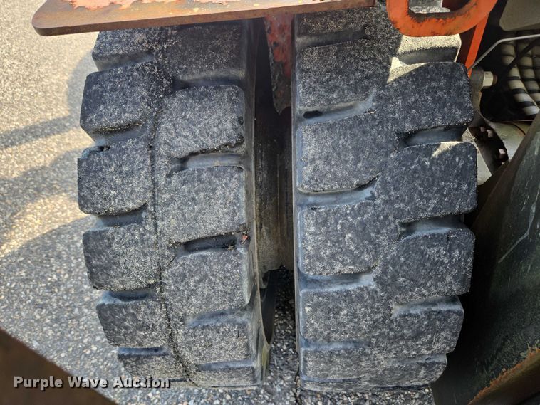 image for item EC4329 2011 Toyota 7FDU80 forklift