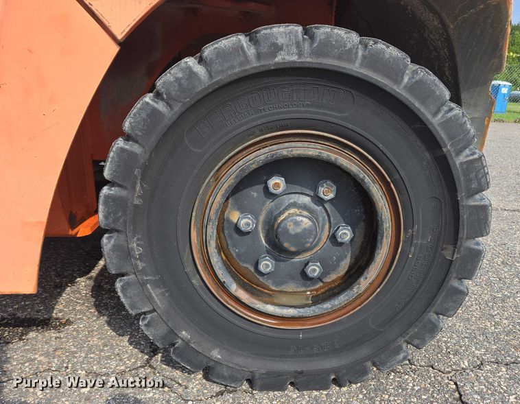 image for item EC4329 2011 Toyota 7FDU80 forklift