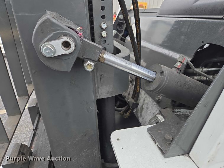 image for item EC4333 2016 UniCarriers PF50 forklift