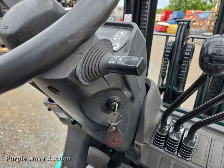 image for item EC4334 Mitsubishi FGC25N forklift