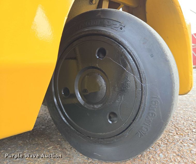 image for item EC4335 Caterpillar 2C5000 forklift