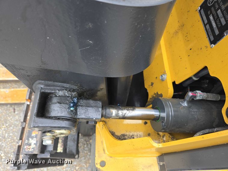 image for item EC4338 Caterpillar 2C5000 forklift